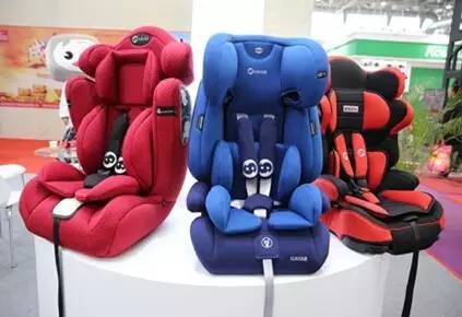 现场丨带你速览汽车用品展上的新鲜玩意与零配件